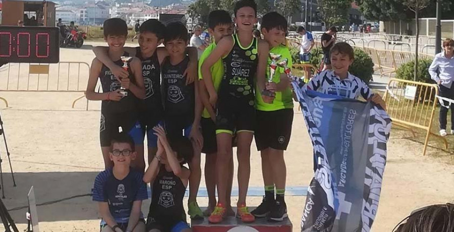 La base local se reviste de metales en Nigrán