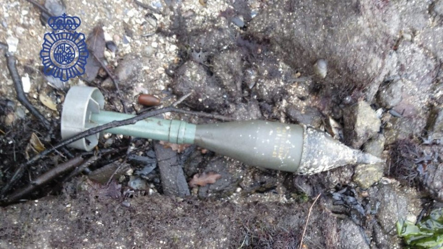 Retiran una granada de mortero que apareció de la playa de Rande, en Redondela