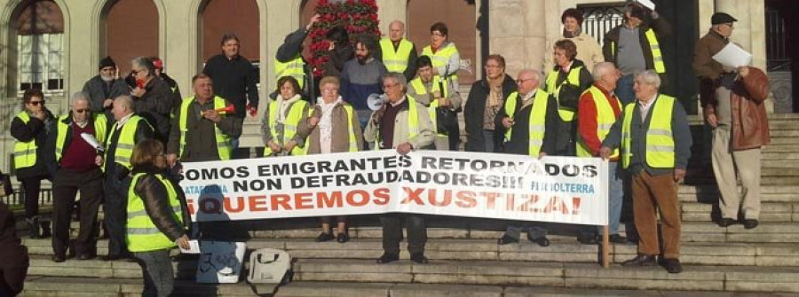 El BNG lleva al pleno del Concello la situación de los emigrantes retornados