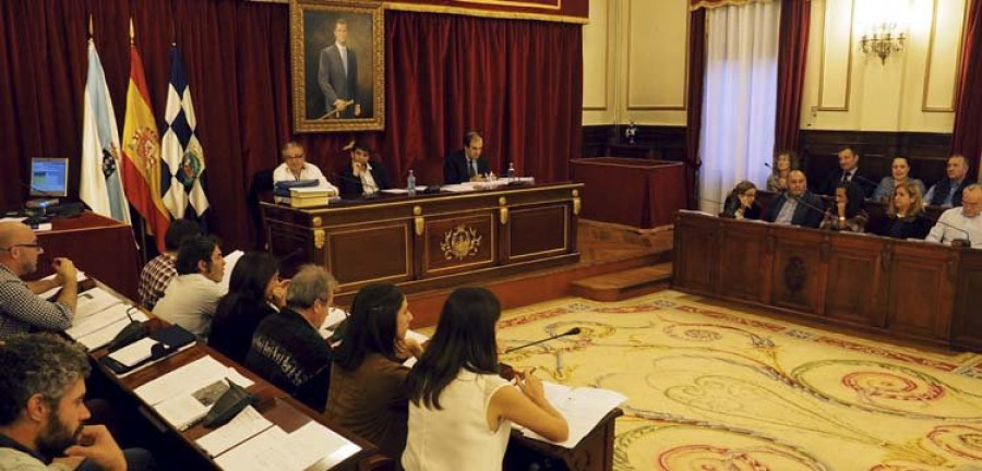 El PSOE define las calificaciones del alcalde como “propias de delincuentes”
