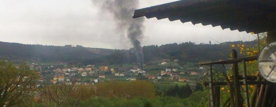 Arrestan al presunto autor del incendio en un anexo de una casa en Fene