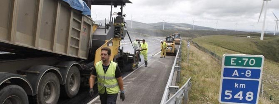Fomento reabre al tráfico el tramo de la A-8 donde se produjo al accidente múltiple