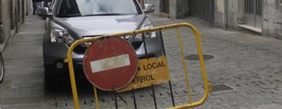 El Concello aplica en Ferrol Vello un cambio de tráfico solicitado por la AVV