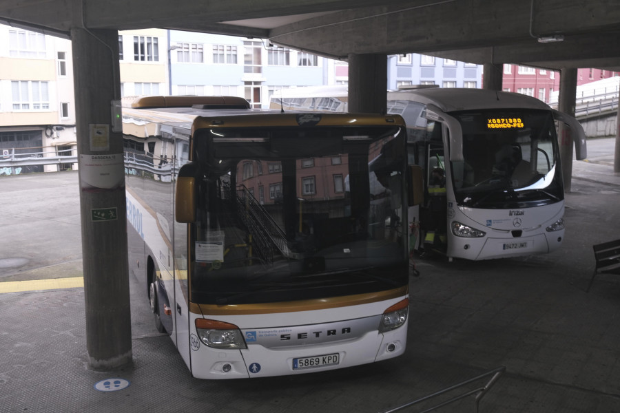 Usuarios de la línea Ferrol-A Coruña piden la reposición de las paradas