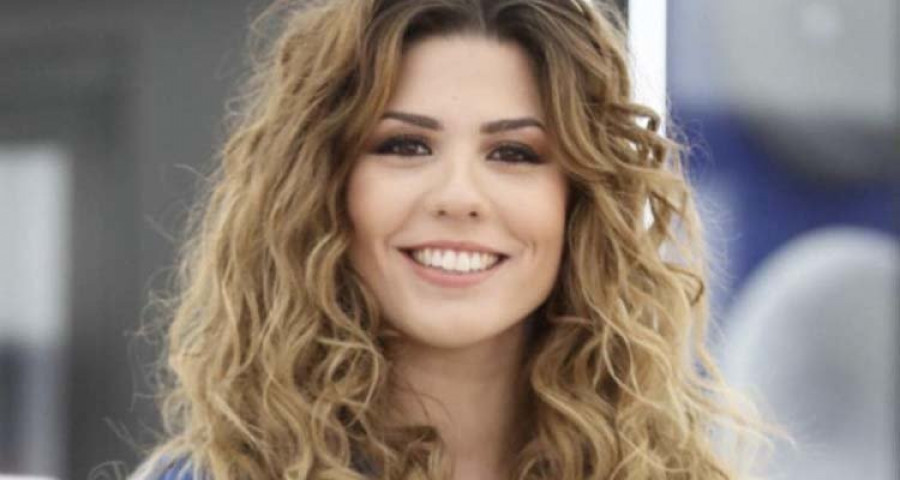 Cientos de fans reciben a Miriam tras hacerse con el tercer puesto en OT