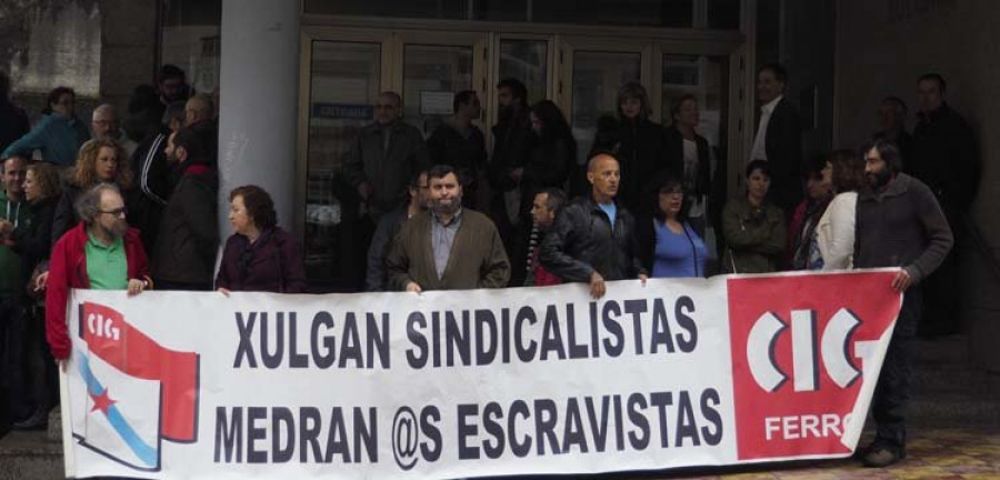 Condenado por golpear un coche que irrumpió en una protesta