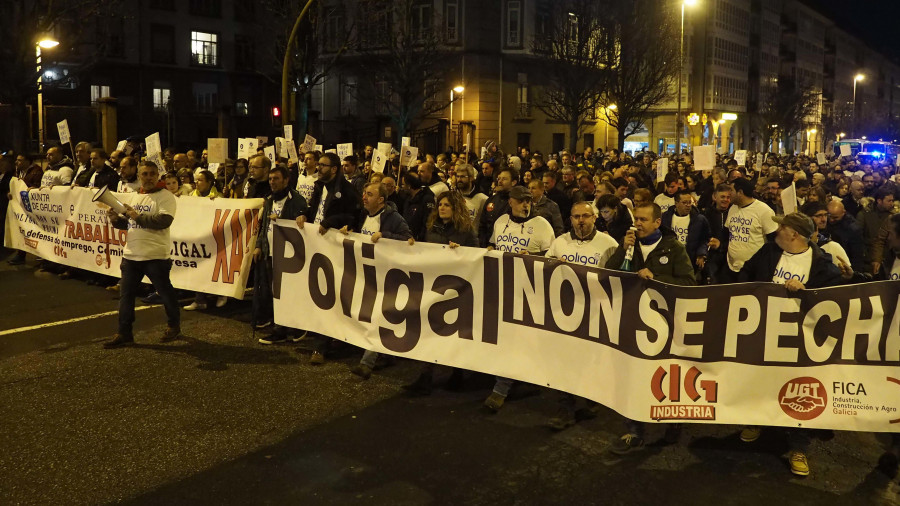 Más de un millar de personas se unen a la manifestación de Poligal