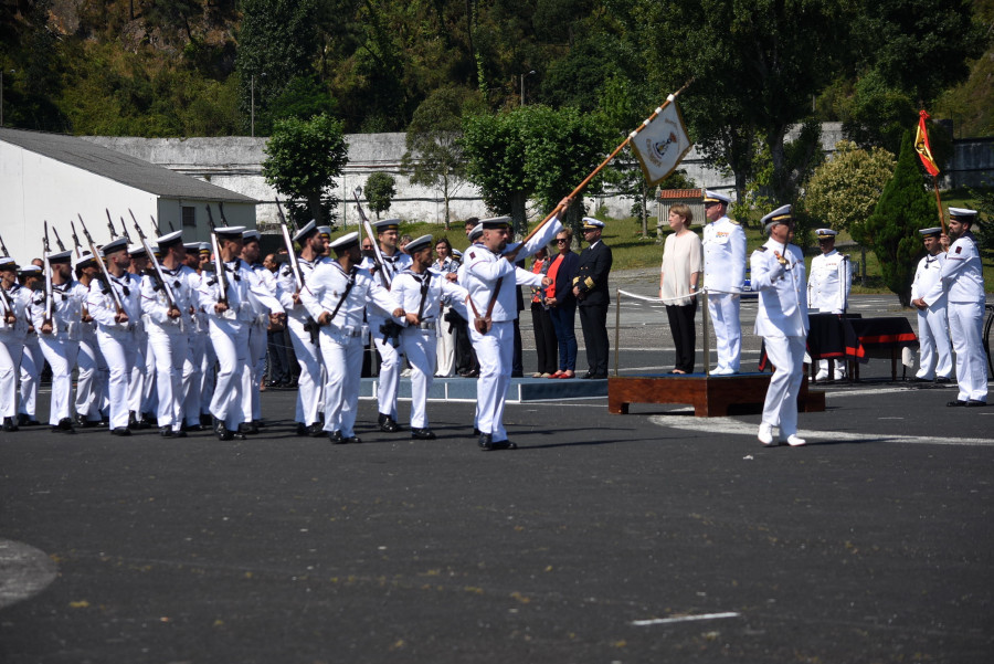 La Armada convoca 525 plazas para militares de tropa y marinería