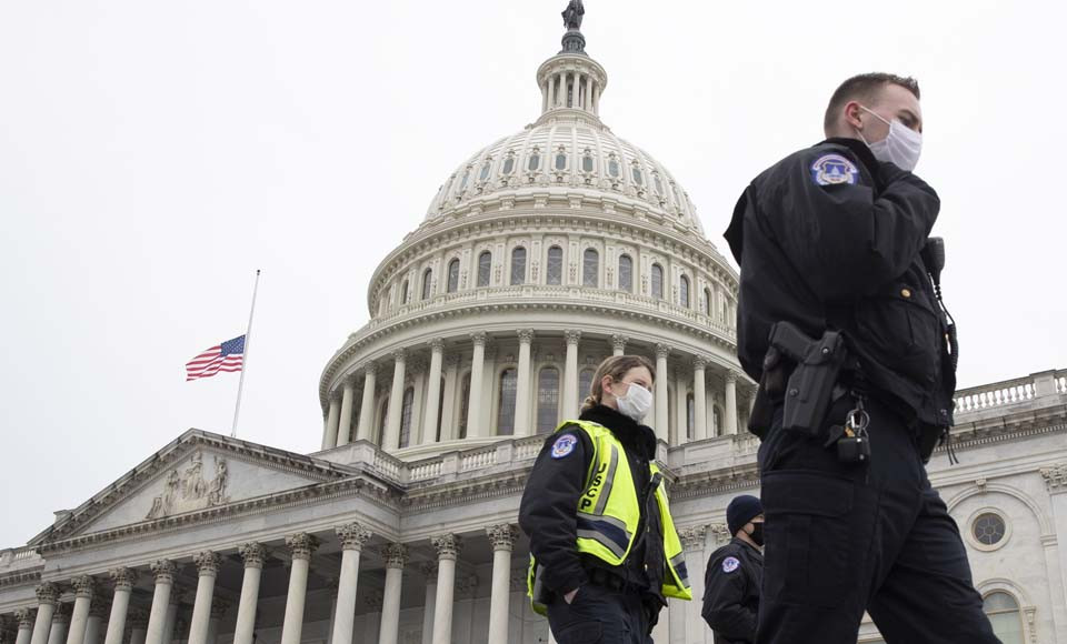 Las autoridades comienzan a arrestar a los asaltantes del Capitolio en EEUU