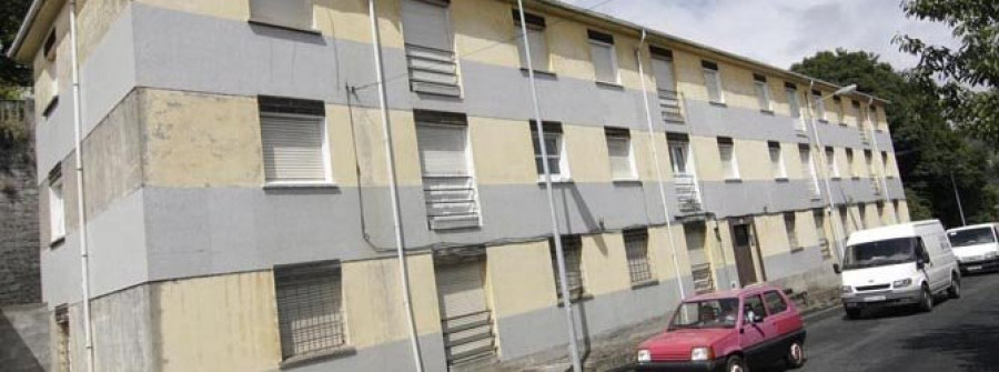 Interior rebaja en casi 200.000 euros el precio de la casa cuartel de A Graña