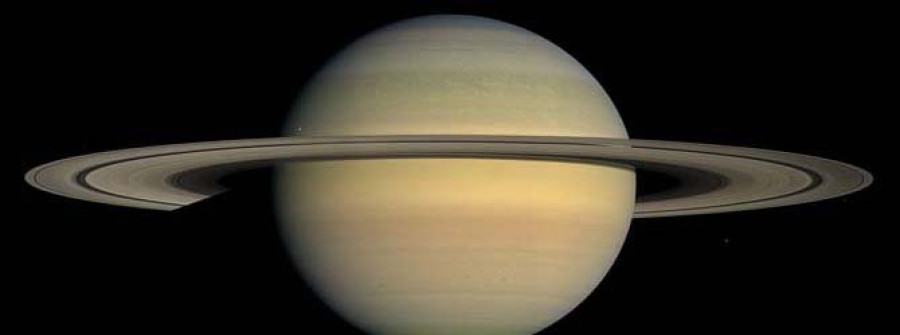 Algunas lunas de Saturno serían más recientes que los dinosaurios