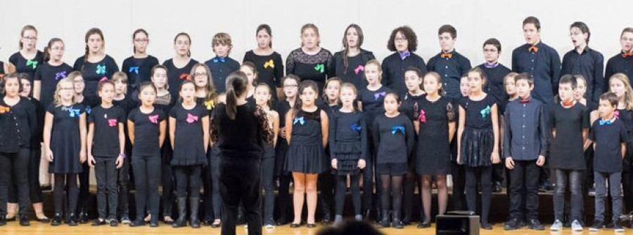 El Peque Coro actuó en A Coruña en un concierto solidario a favor de los refugiados de Siria