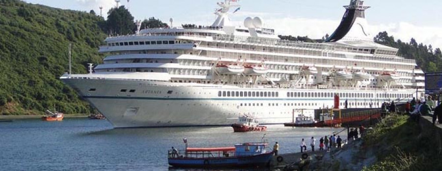Ferrol recibirá el 19 la visita del crucero “Oceana”, con 3.000 personas a bordo