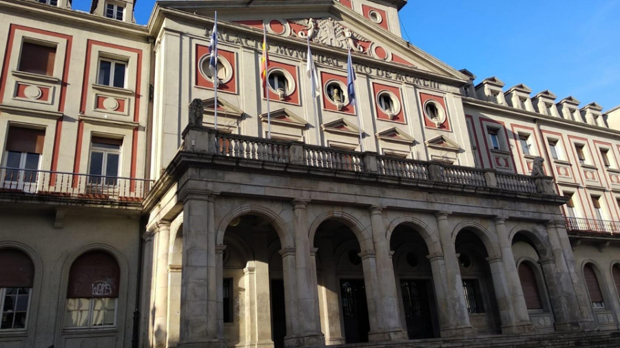 La corporación de Ferrol critica la poca presencia de la ciudad en los Presupuestos Generales