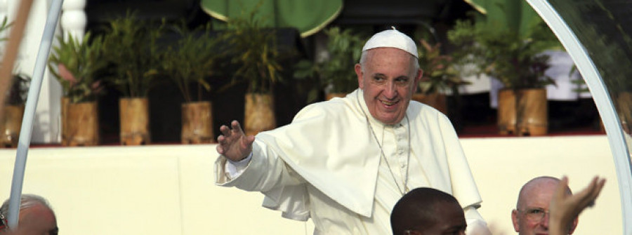 El papa insta a  los cubanos a servir “a las personas” y no a las ideologías