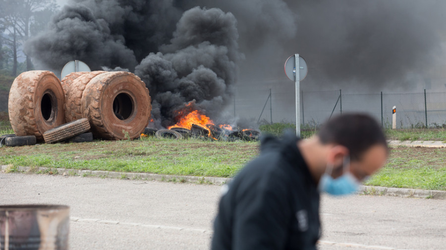 La Xunta insiste en la necesidad 
de que Alcoa no apague las cubas