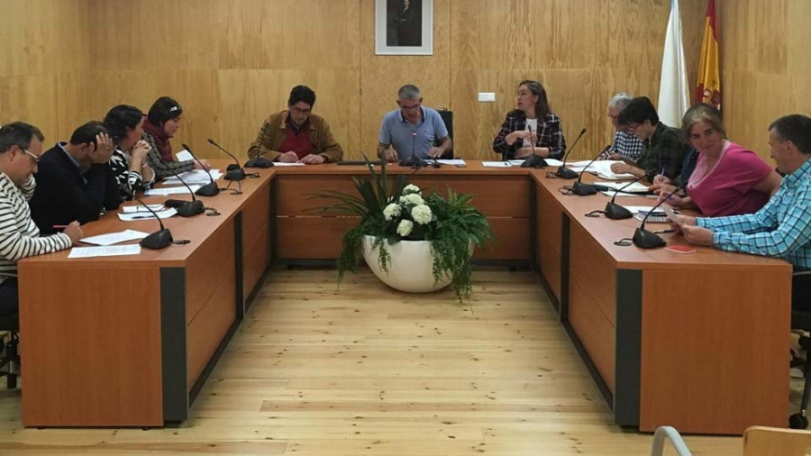 El pleno de San Sadurniño aprueba una moción por la reindustrialización de la comarca