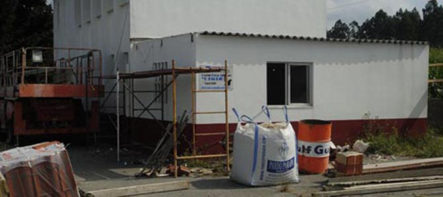 VALDOVIÑO-Inician las obras de acondicionamiento de las escuelas de Vilaboa y Sequeiro