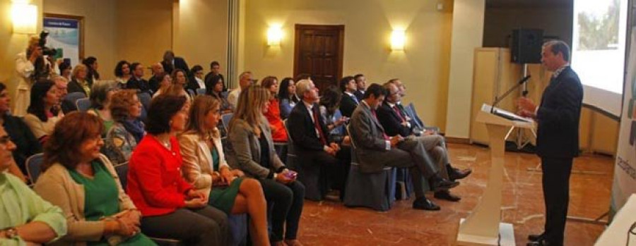 Presentan en Ferrol la integración empresarial  de las firmas farmacéuticas Cecofar y Sanal