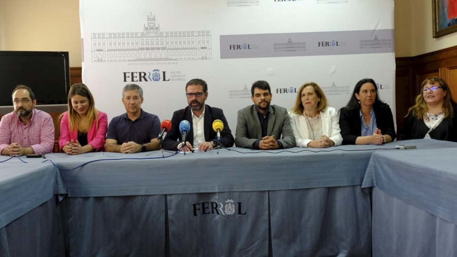 El alcalde presentó a su nuevo gobierno sobre el que delegará el lunes cada área