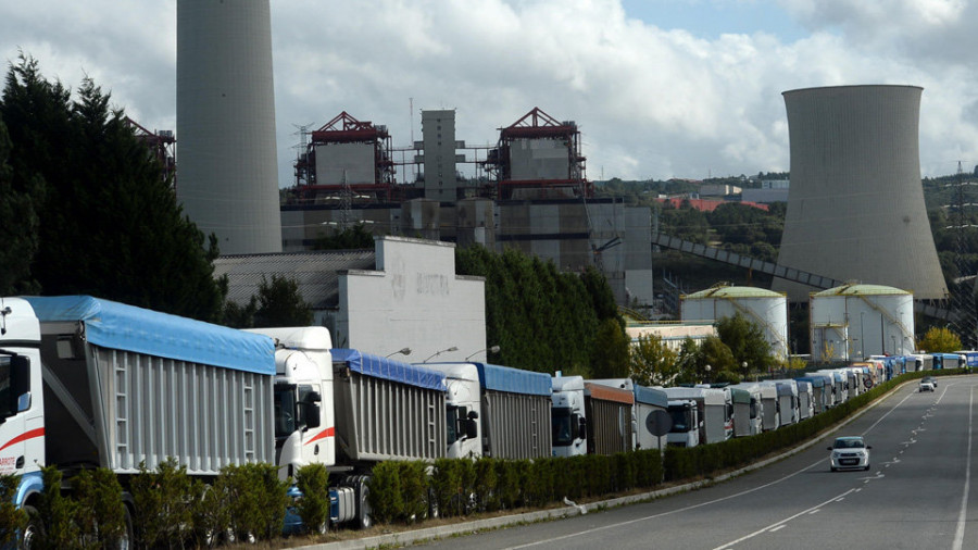 Convocan un apagón general en As Pontes para reclamar una respuesta de Endesa