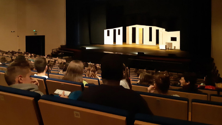 Unos 2.000 escolares participan
en la Mostra de Teatro de Narón