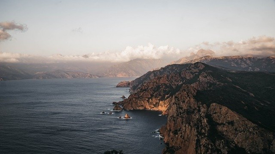 Córcega, la cuarta isla más grande del mediterráneo