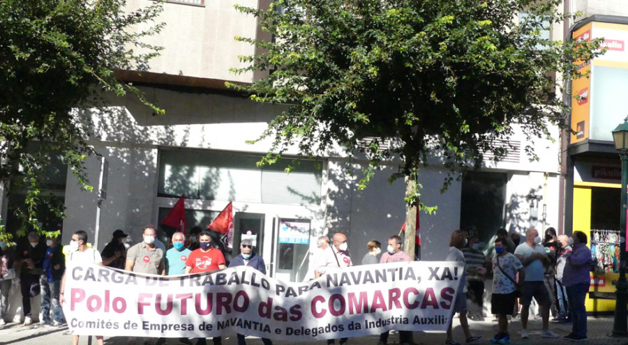 Auxiliares de Navantia y de Endesa llevan a Santiago su situación laboral