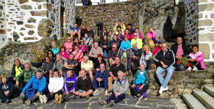 Unos 90 vecinos participaron en la Andaina Cultural a San Andrés de Teixido del Concello de Valdoviño