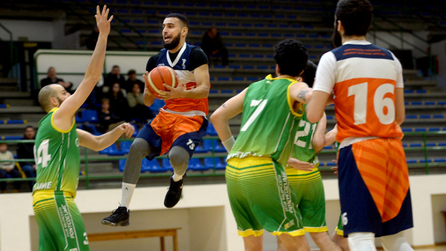 El Baloncesto Narón se lleva el partido  de rivalidad comarcal ante el Opcicalia Eume