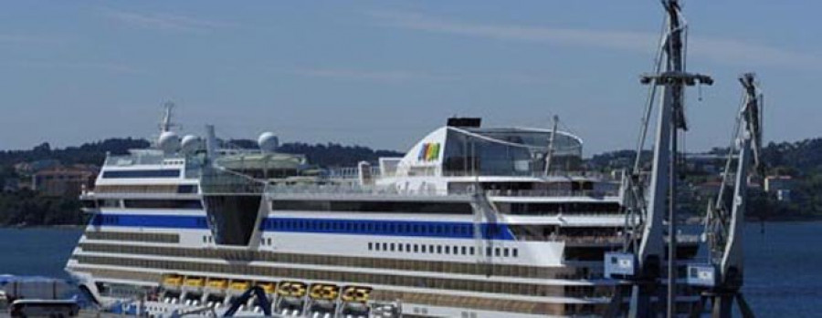 El Puerto de Ferrol recibió de nuevo al crucero “Aida Stella”, la quinta escala de este año