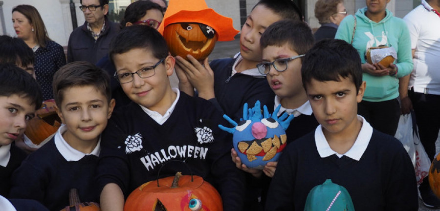 Desfile “terrorífico” de los alumnos del Colegio Ludy