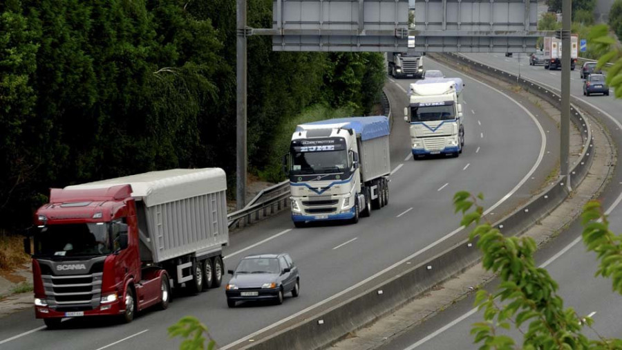 Primera jornada de protestas de los transportistas de carbón en Galicia