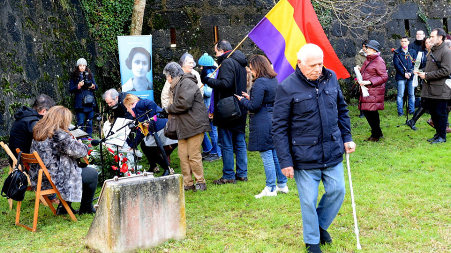 El Concello rinde homenaje a Amada García 81 años después de su ejecución en el castillo de San Felipe