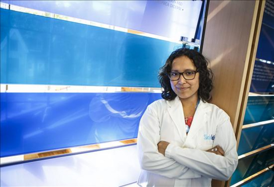 Una investigadora peruana trabaja en el hospital donde superó su segundo cáncer