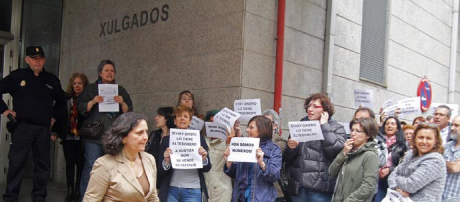 Funcionarios judiciales de Ferrol dispensan una gran pitada a la delegada territorial de la Xunta