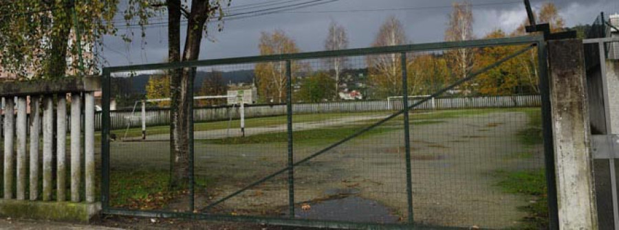 PONTEDEUME-Educación cede al Concello el uso del campo de fútbol del IES Fraga do Eume