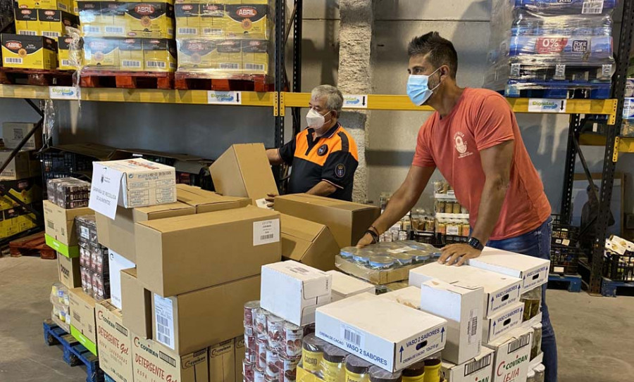 Funcionarios y políticos de Narón donan parte de su sueldo para recursos solidarios