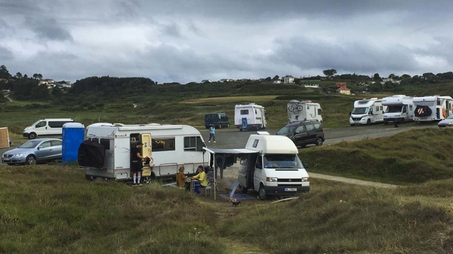 Campings do Noroeste denuncia el turismo de caravanas incontrolado