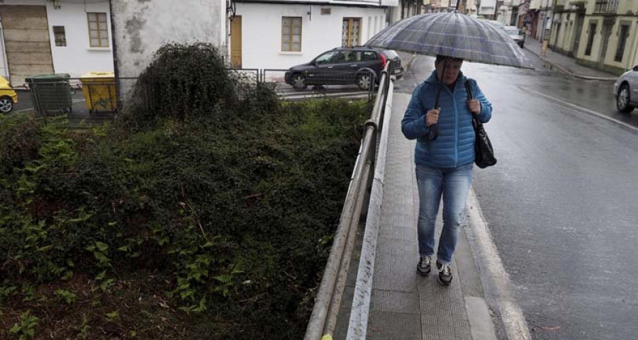 La Diputación estudiará soluciones técnicas para las aceras sobre el puente de Santa Icía