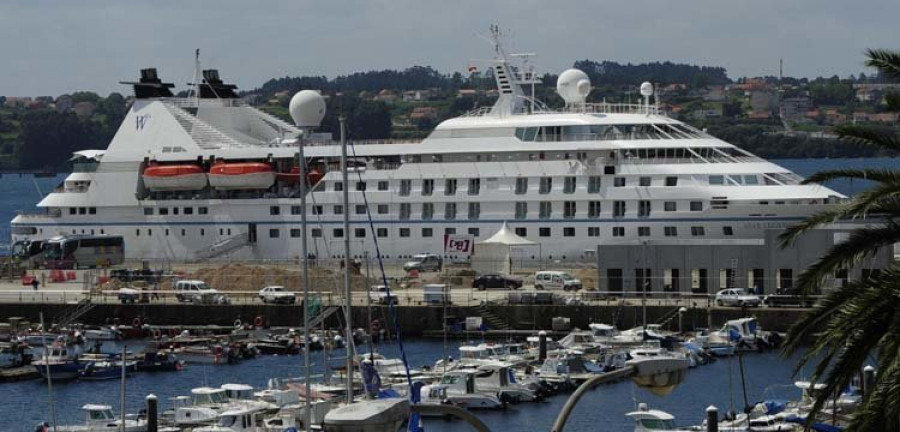 La intensa niebla impide la escala del crucero “Sirena” programada ayer