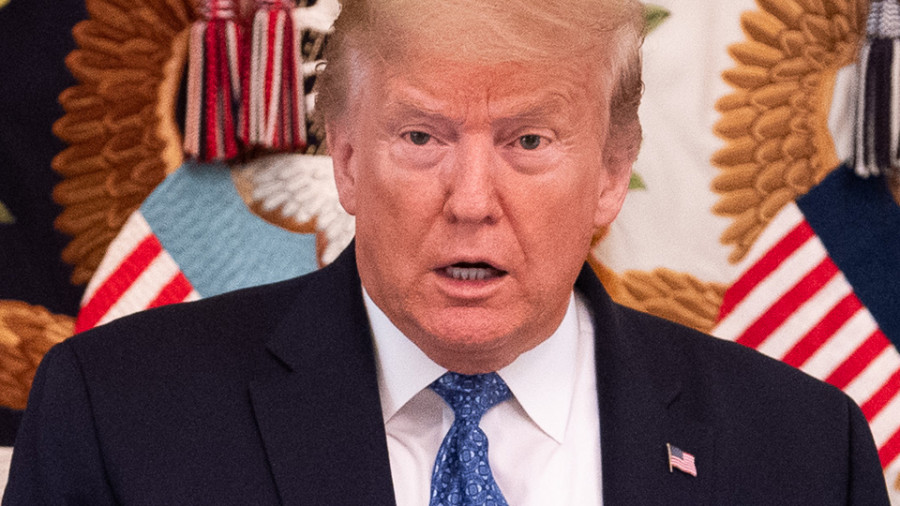 Trump asegura que es “una insignia de honor” tener el  récord de positivos en el mundo