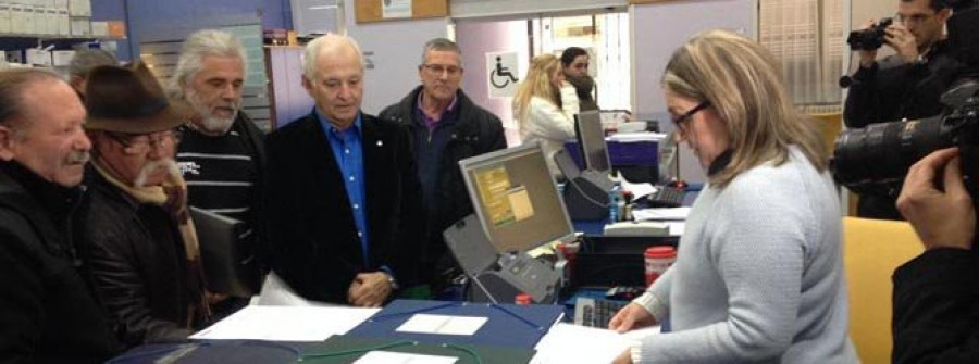 El alcalde lamenta que en la ciudad se haga “demagogia” con el saneamiento