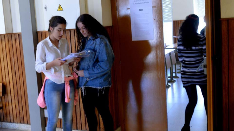 El aplazamiento del examen de Filosofía de la ABAU afectó a 129 alumnos en Ferrol