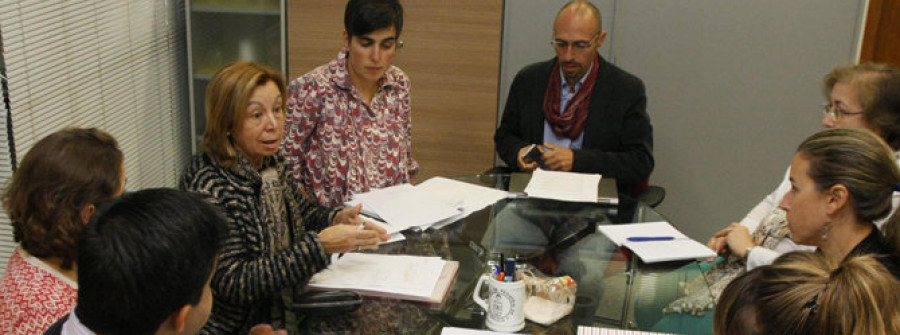 La UDC asumirá los gastos para asegurar las prácticas en Enfermería y Podología