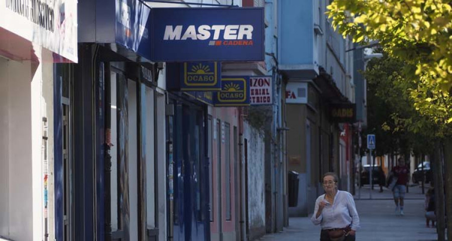 Los comerciantes de Canido, en alerta tras varios días de robos