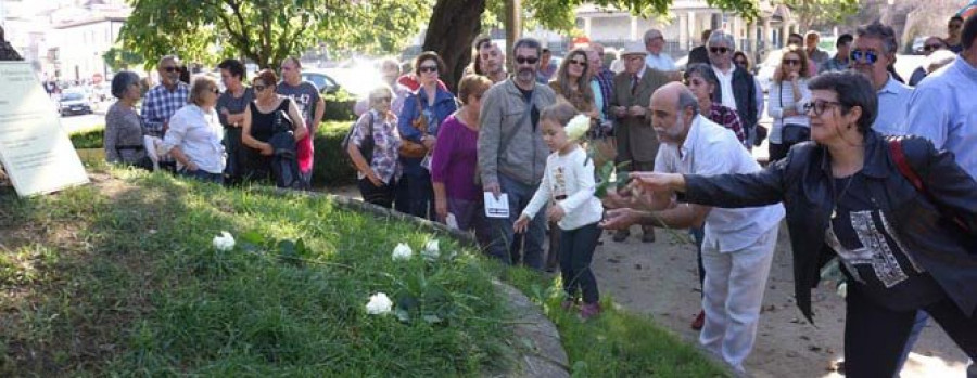 PONTEDEUME - Homenaje musical y floral en recuerdo en Pontedeume del poeta Ramiro Fonte