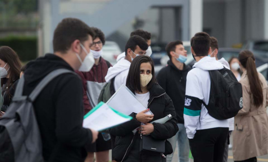 Tres dobles grados de ciencias y Medicina lideran las notas de corte en Galicia