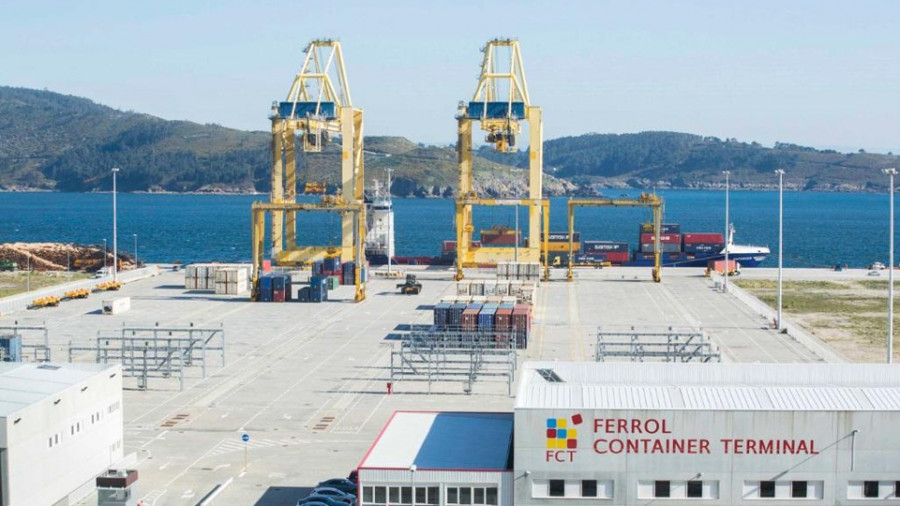 El Puerto estrena una nueva ruta de contenedores con las islas británicas