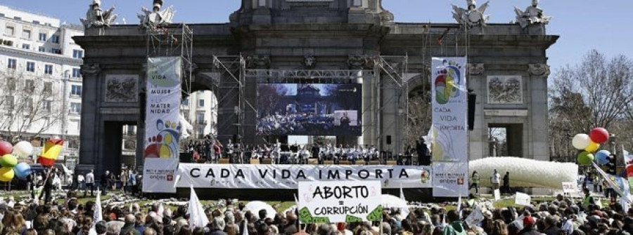 Miles de personas exigen en Madrid  la derogación de  la ley del aborto